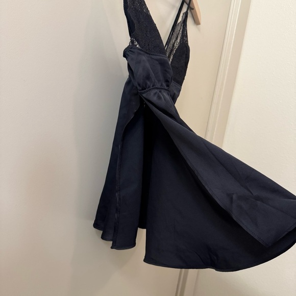 NWT VICTORIA’S SECRET Chantilly Lace Babydoll satin top in black size small - Picture 6 of 10